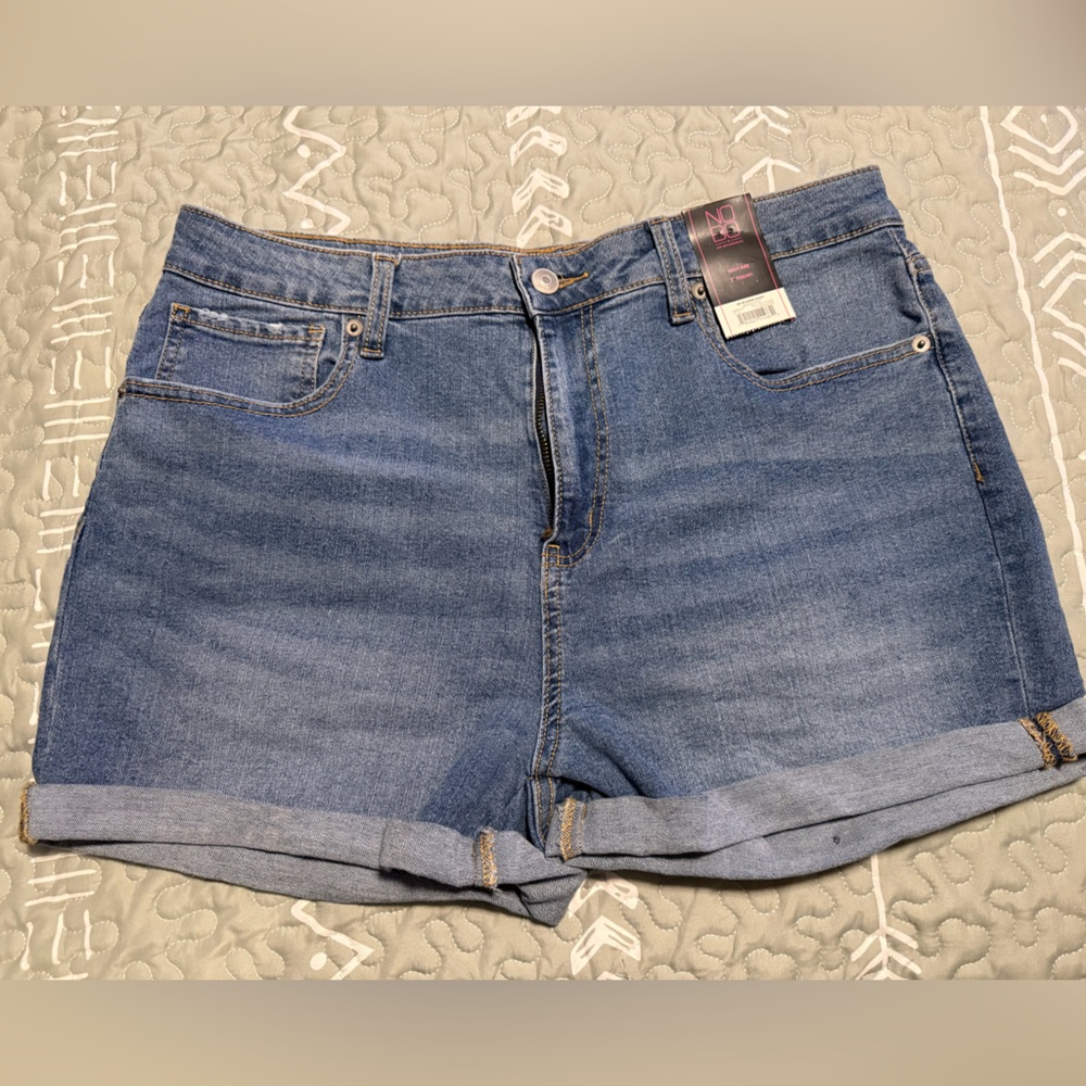 No Boundaries Women's Blue Denim Shorts
